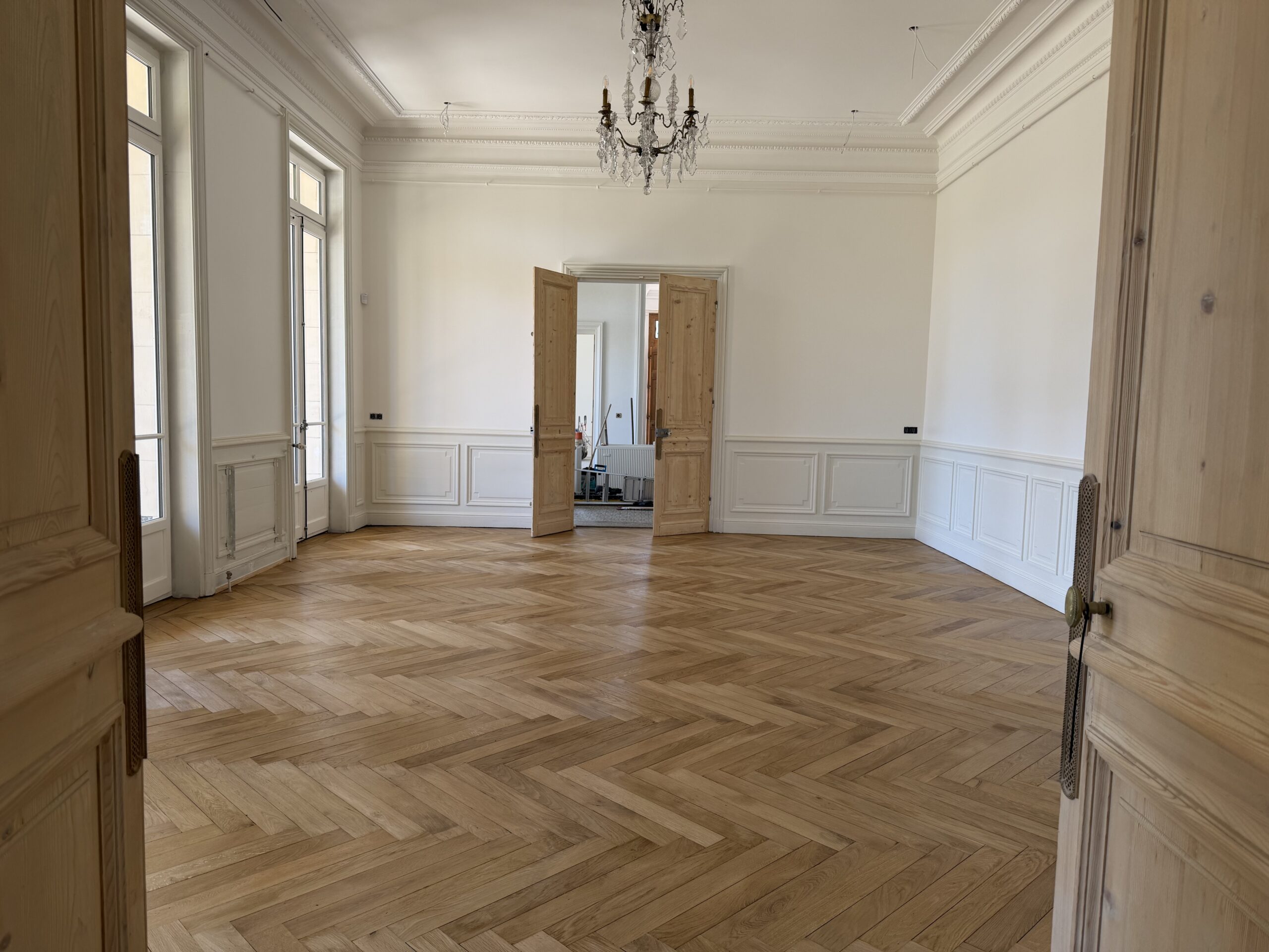 Vitrail posé au Château de Verbust
